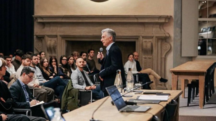 Macri dando clases en Universidad de Bologna 16012026