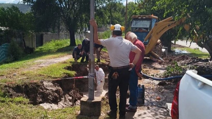 Caño roto en La Calera