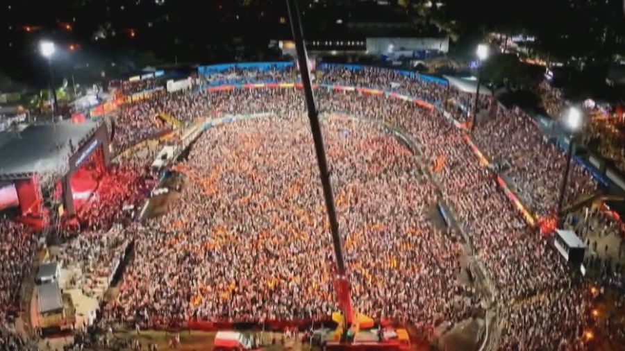 Una multitud colmó el anfiteatro de Jesús María.