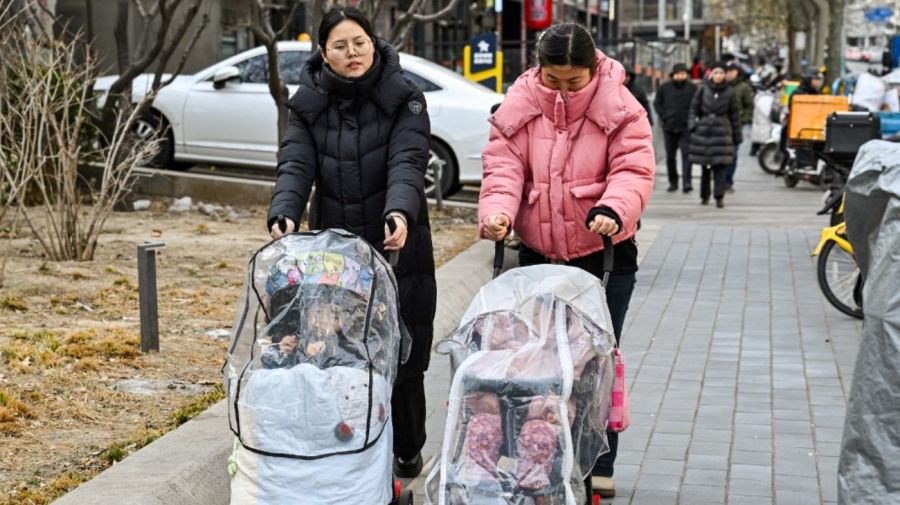 La población de China vuelve a caer 