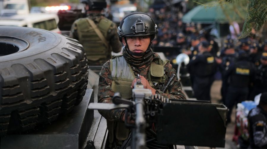 Pandilleros matan a ocho policías en Guatemala tras represión de motines carcelarios