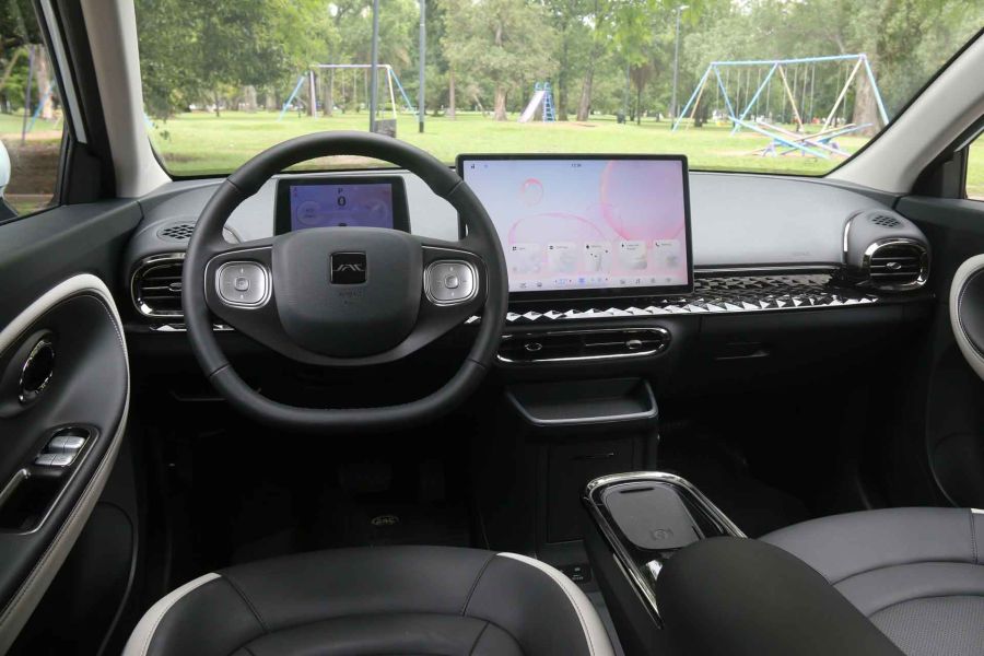 Probamos el JAC EV 30X: Hacia la ciudad eléctrica