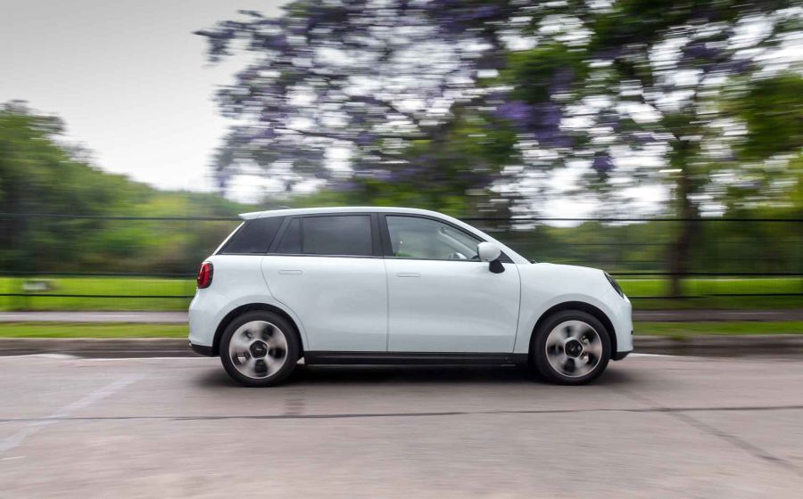 Probamos el JAC EV 30X: Hacia la ciudad eléctrica