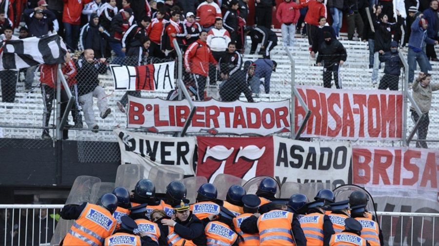 El descenso de River Plate: la crisis institucional y deportiva que marcó el fin de una era en el fútbol argentino