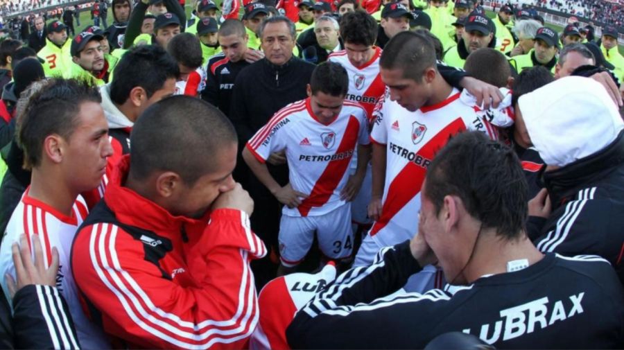 El descenso de River Plate: la crisis institucional y deportiva que marcó el fin de una era en el fútbol argentino