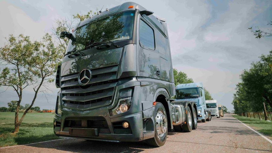 Mercedes-Benz Camiones y Buses 