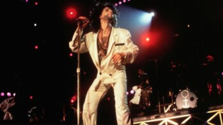 Prince y su actuación en Buenos Aires: una noche que transformó el Monumental en un escenario de intensidad, energía y genialidad