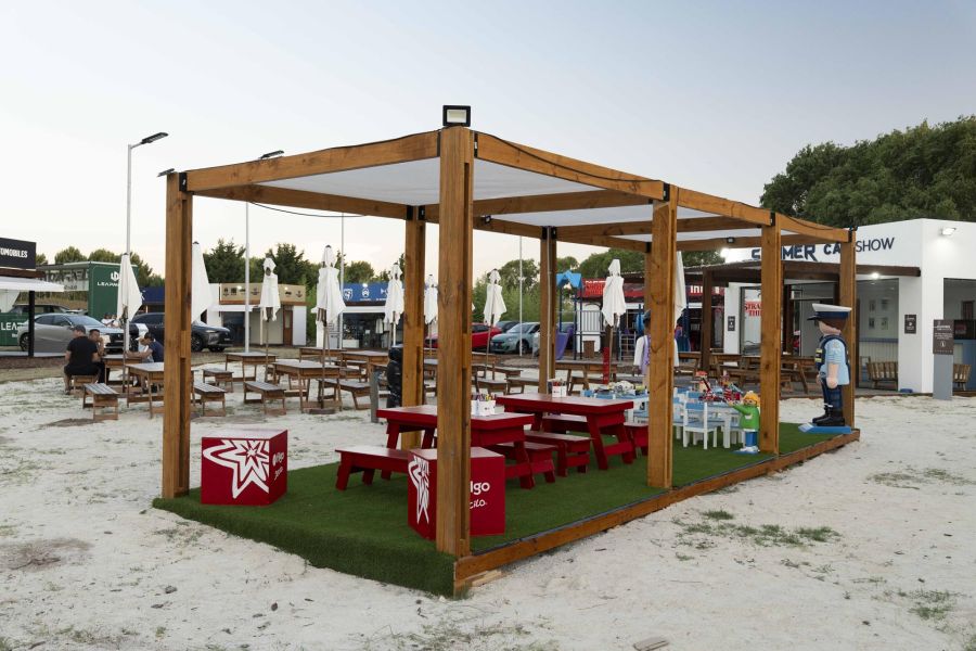 Leapmotor en la costa