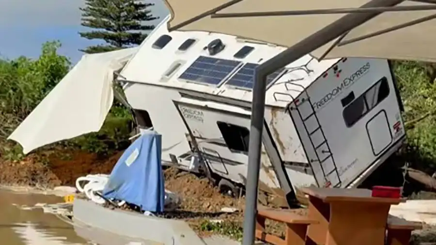 Un deslizamiento de tierra impactó contra un campamento en el norte de Nueva Zelanda 22012026