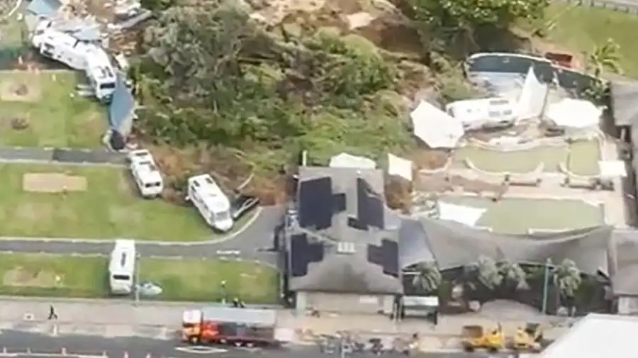 Un deslizamiento de tierra impactó contra un campamento en el norte de Nueva Zelanda 22012026