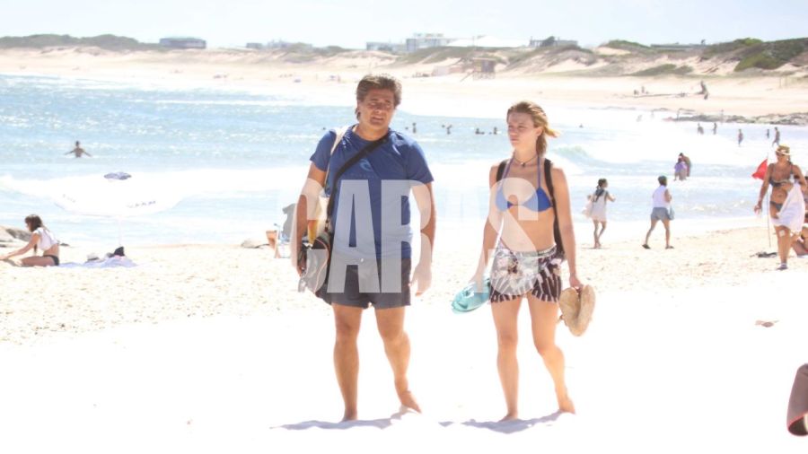 Guillermo Andino y sus tres hijos en Punta del Este