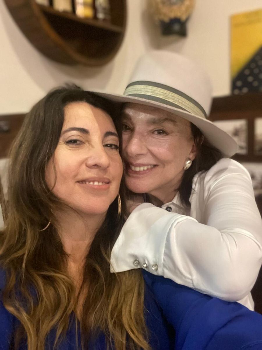 Natalia Álvarez con su amiga Graciela Borges