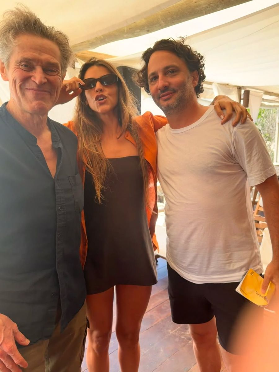 Calu Rivero con Willem Dafoe