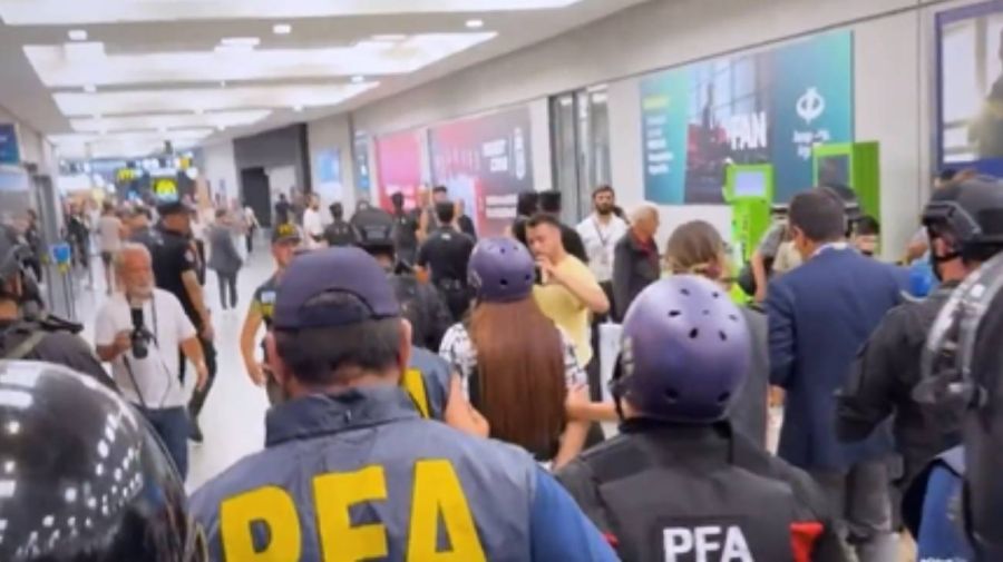 El Ministerio de Seguridad incremento las inadmisiones y expulsiones de extranjeros 27012026