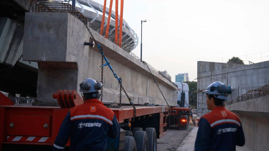 Cierran una avenida clave para montar vigas de 45 toneladas del nuevo Puente Labruna 28012026