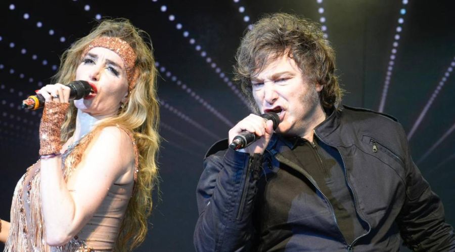 Javier Milei asistió al Teatro Roxy, donde Fátima Florez protagoniza el espectáculo “Fátima Universal”. 28012026