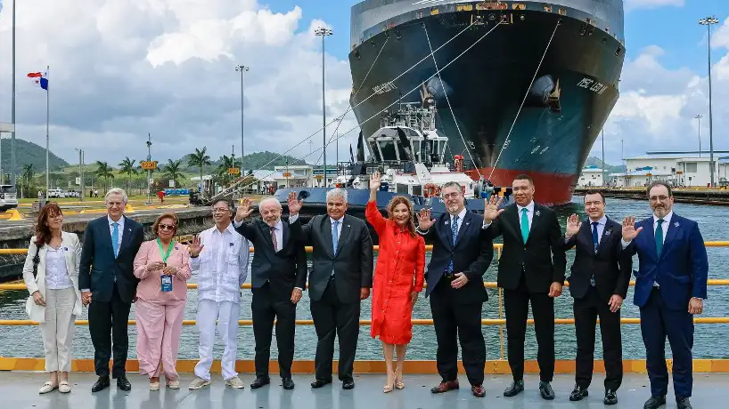 La foto de familia de la CUMBRE de la CAF en Panamá.