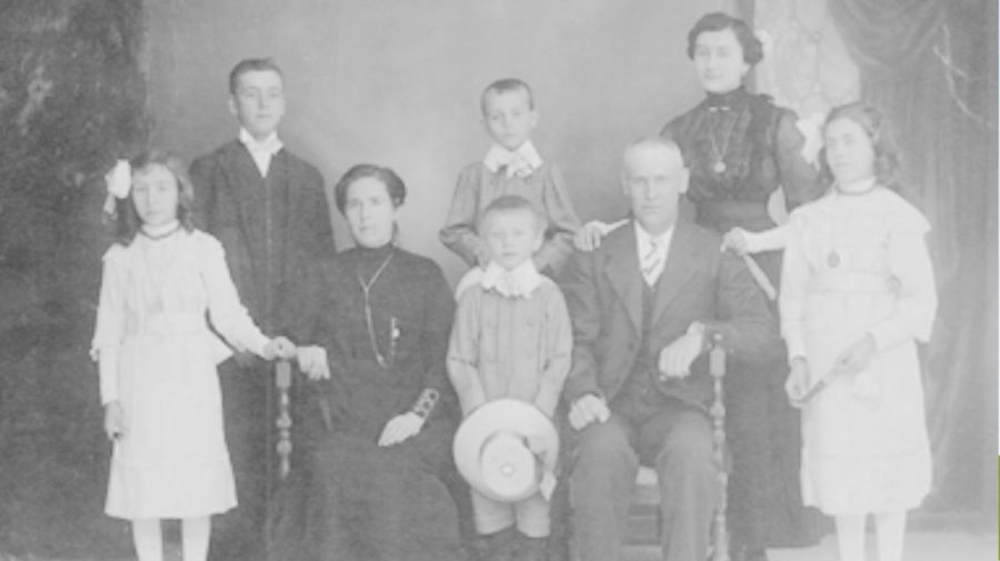 París es bombardeada por primera vez por zeppelines alemanes