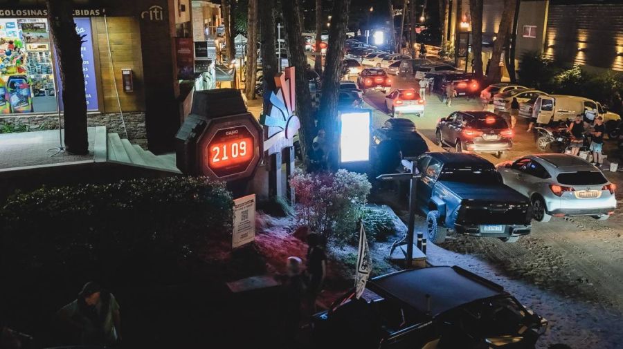 Relojes urbanos de plástico reciclado 28012026