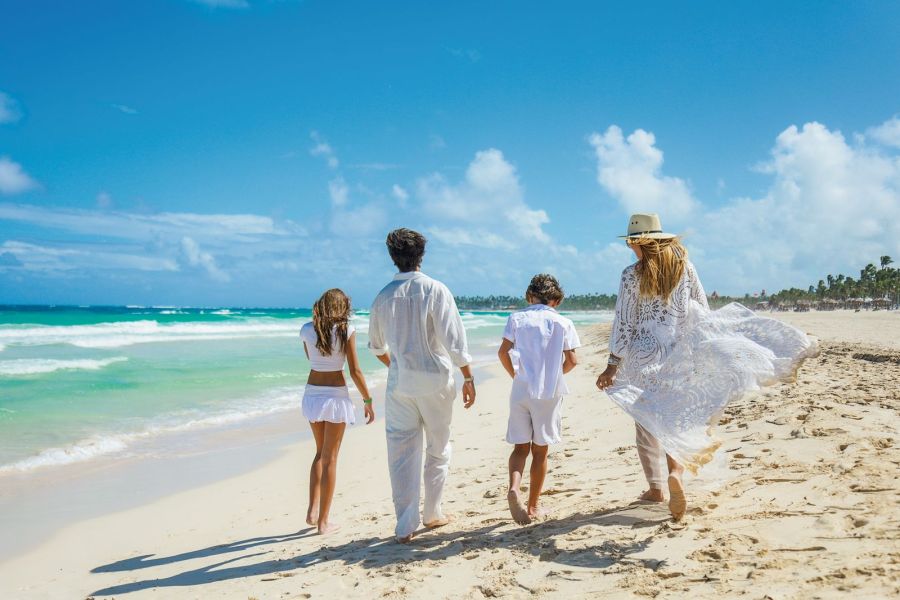 Panam, y sus hijos Luca, Sofía y Bautista