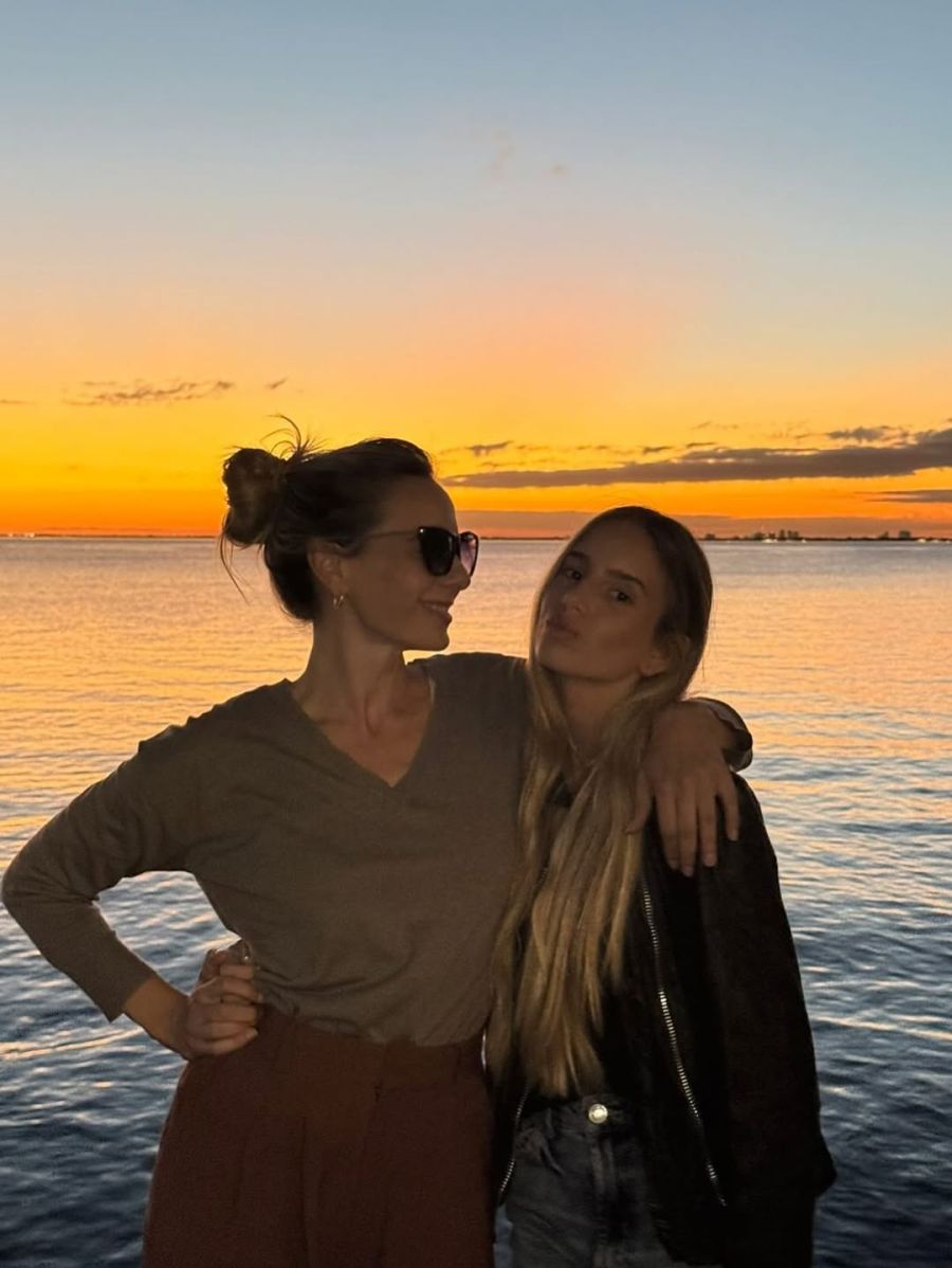 Julieta Cardinali mostró las mejores fotos de su viaje a Miami con Charo Calamaro: 