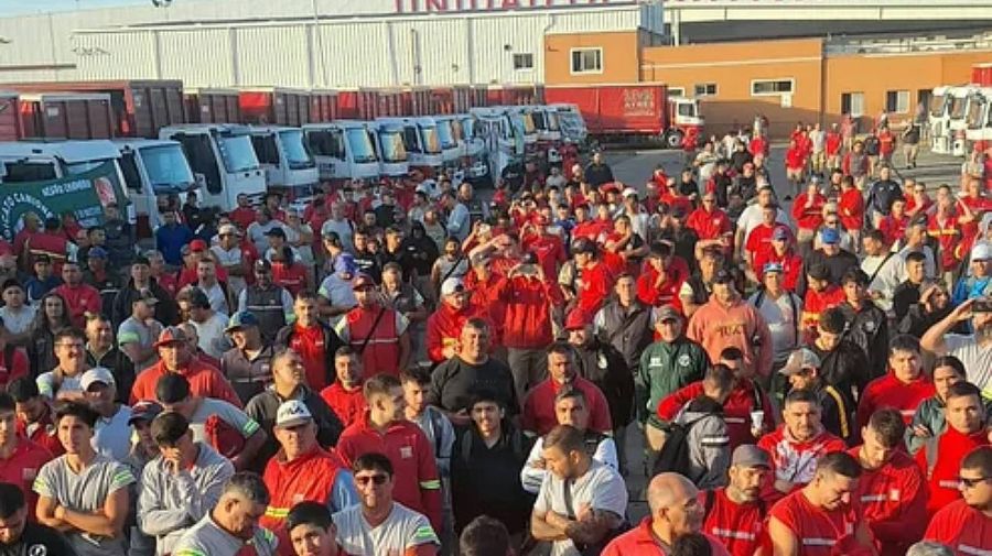 Pablo Moyano, encabezó una asamblea con 1.500 trabajadores en la planta Mega de Coca-Cola 06022026