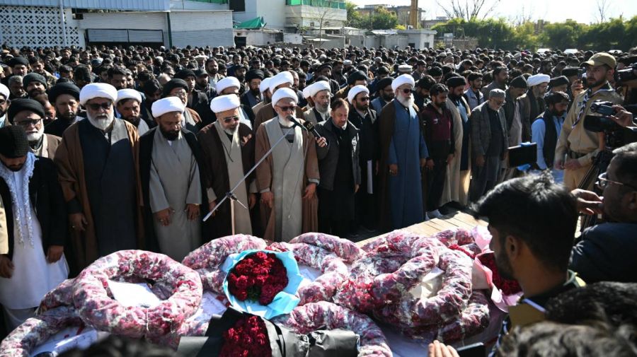Funerales de las victimas del atentado suicida en una mezquita chií de Islamabad, la capital de Pakistán.07022026