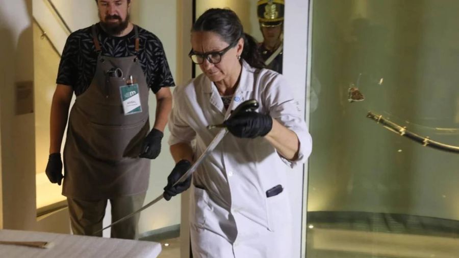 Traslado del sable corvo de San Martín al Regimiento de Granaderos 07022026