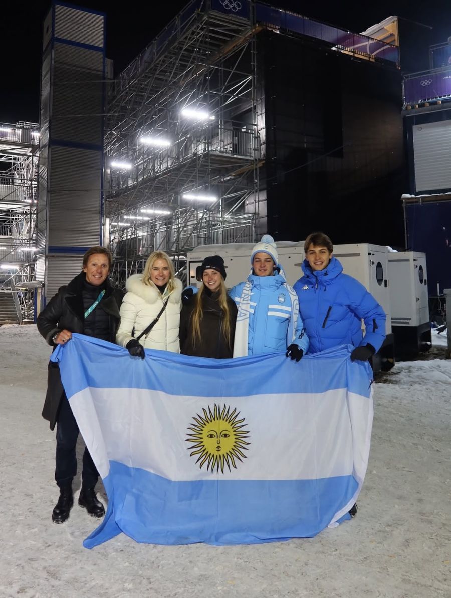 Valeria Mazza junto a su hijo Tiziano Gravier en los Juegos Olímpicos de Invierno