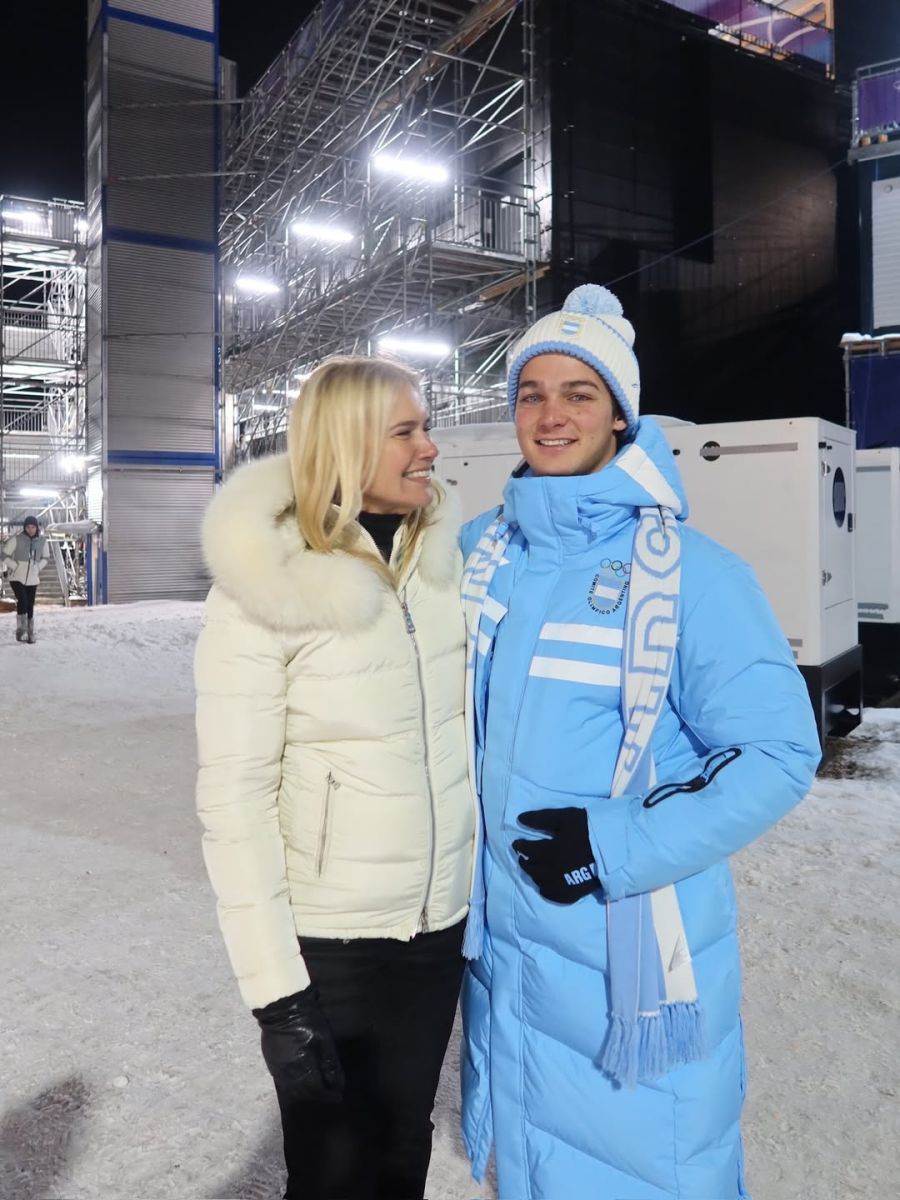 Valeria Mazza junto a su hijo Tiziano Gravier en los Juegos Olímpicos de Invierno