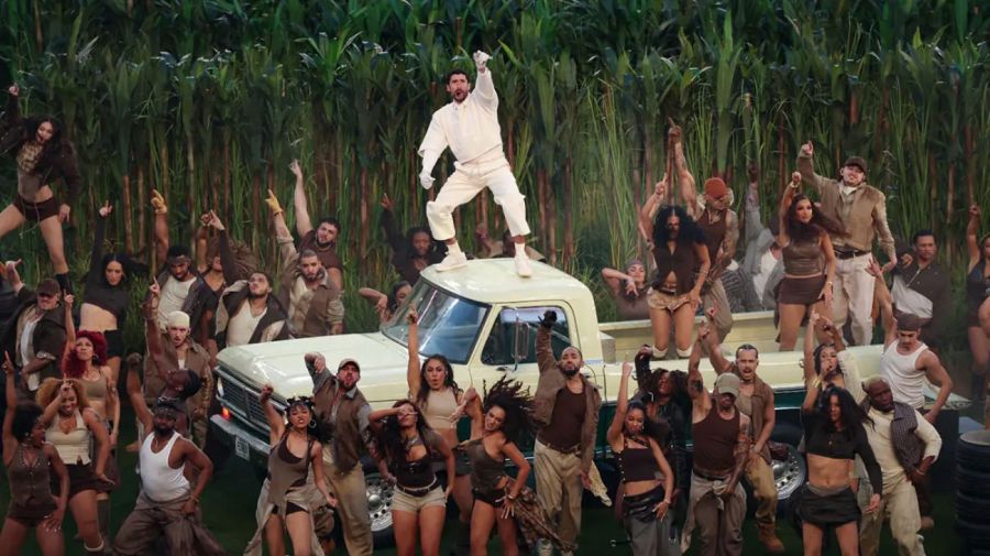 Bad Bunny en el Super Bowl