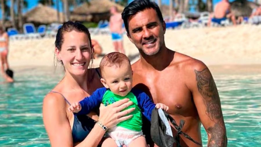 Fabián Cubero con Mica Viciconte y su hijo Luca: una familia consolidada que muestra su día a día.