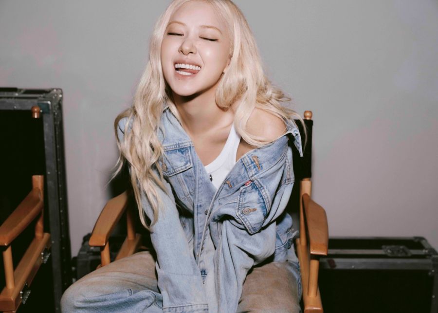 Rosé x Levis