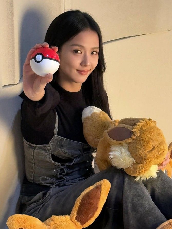 Jisoo e Eevee