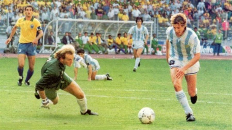 El gol de Claudio Caniggia a Brasil en 1990: la historia detrás del contragolpe que silenció al Scratch