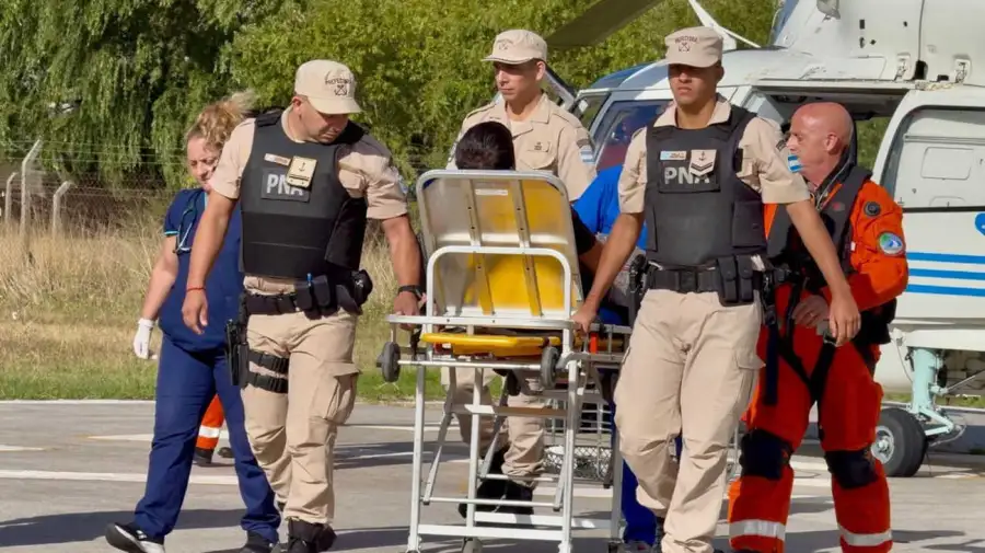 Prefectura aeroevacuó a un tripulante que sufría una hemorragia digestiva 20260213