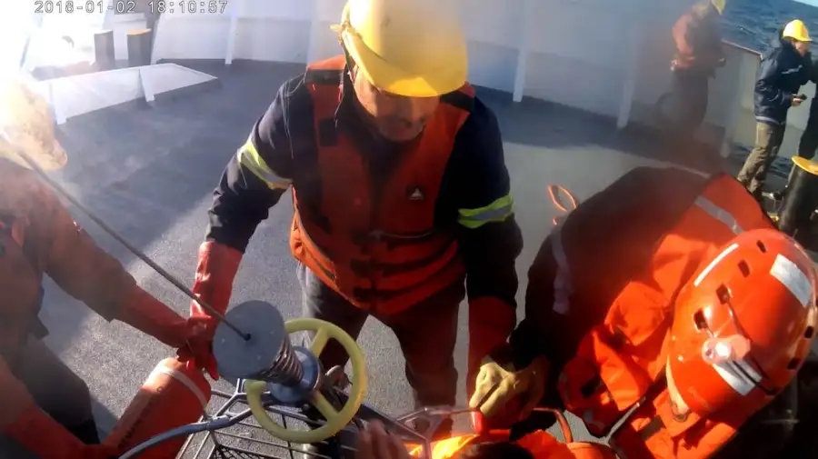 Prefectura aeroevacuó a un tripulante que sufría una hemorragia digestiva 20260213