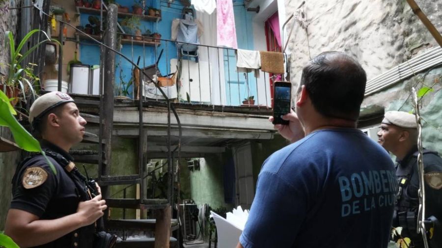 Vecina recupera su casa usurpada en Palermo 13022026