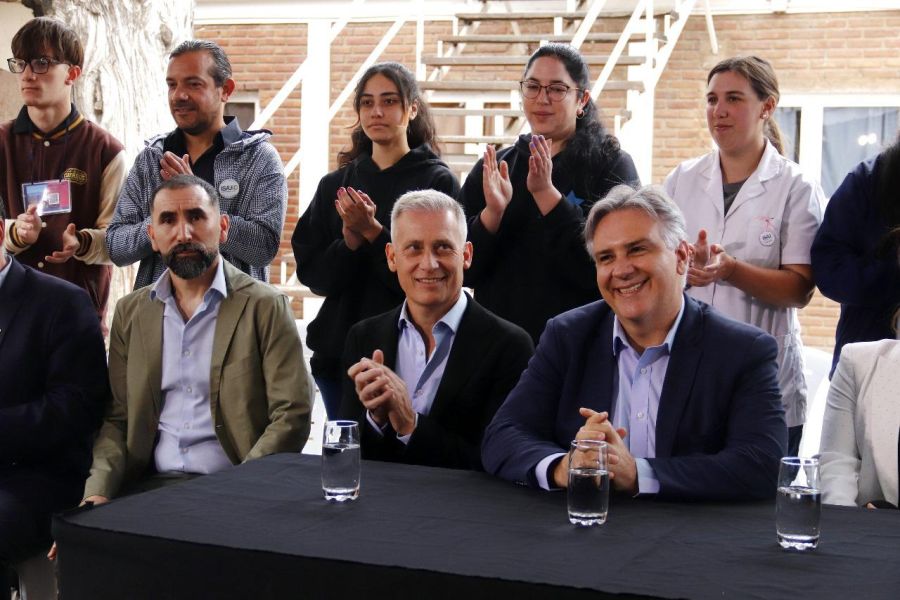 Aviles Llaryora 14-2