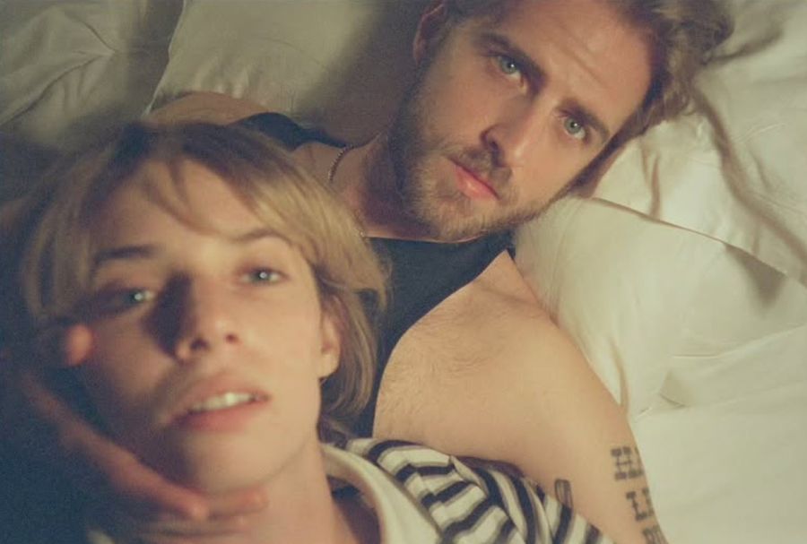 Maya Hawke y Christian Lee Hutson