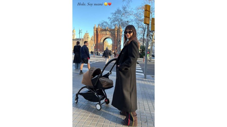 El primer paseo de Dante, el hijo del Chino Darín y Úrsula Corberó