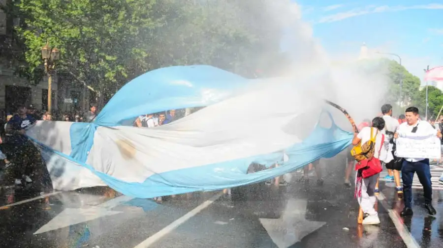 Marcha fuera del Congreso, reforma laboral 20260219