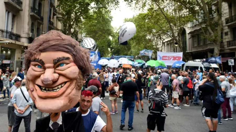 Paro general: Marcha fuera del Congreso 19022026