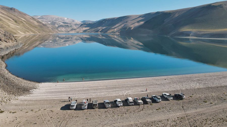 Vista panorámica de la laguna La Negra.