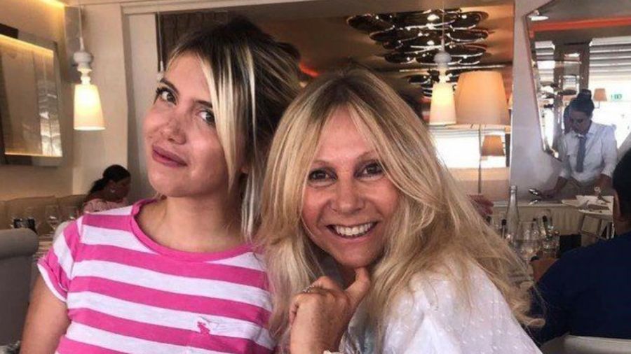 Ana Rosenfeld reveló un secreto bomba sobre Wanda Nara y la familia de Mauro Icardi