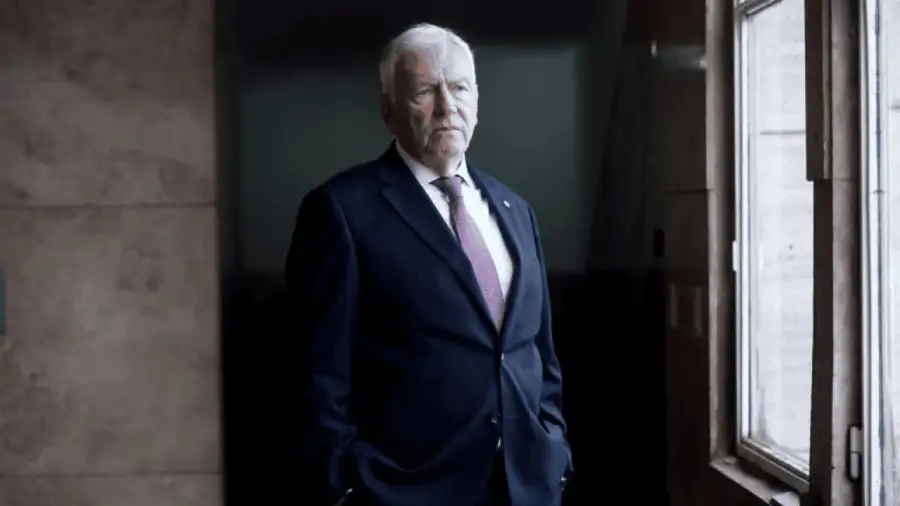 Carlos Mahiques