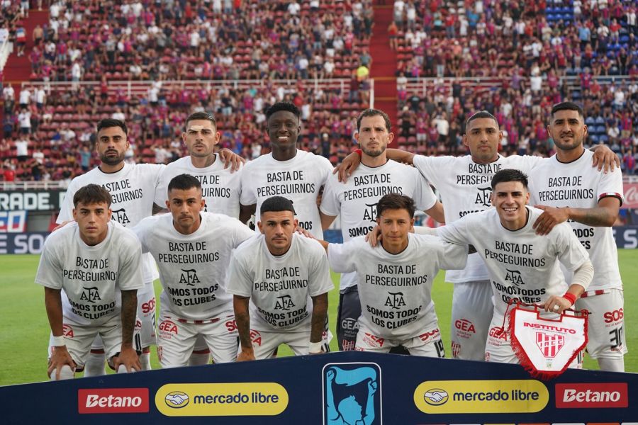 Instituto apoyando el paro en AFA