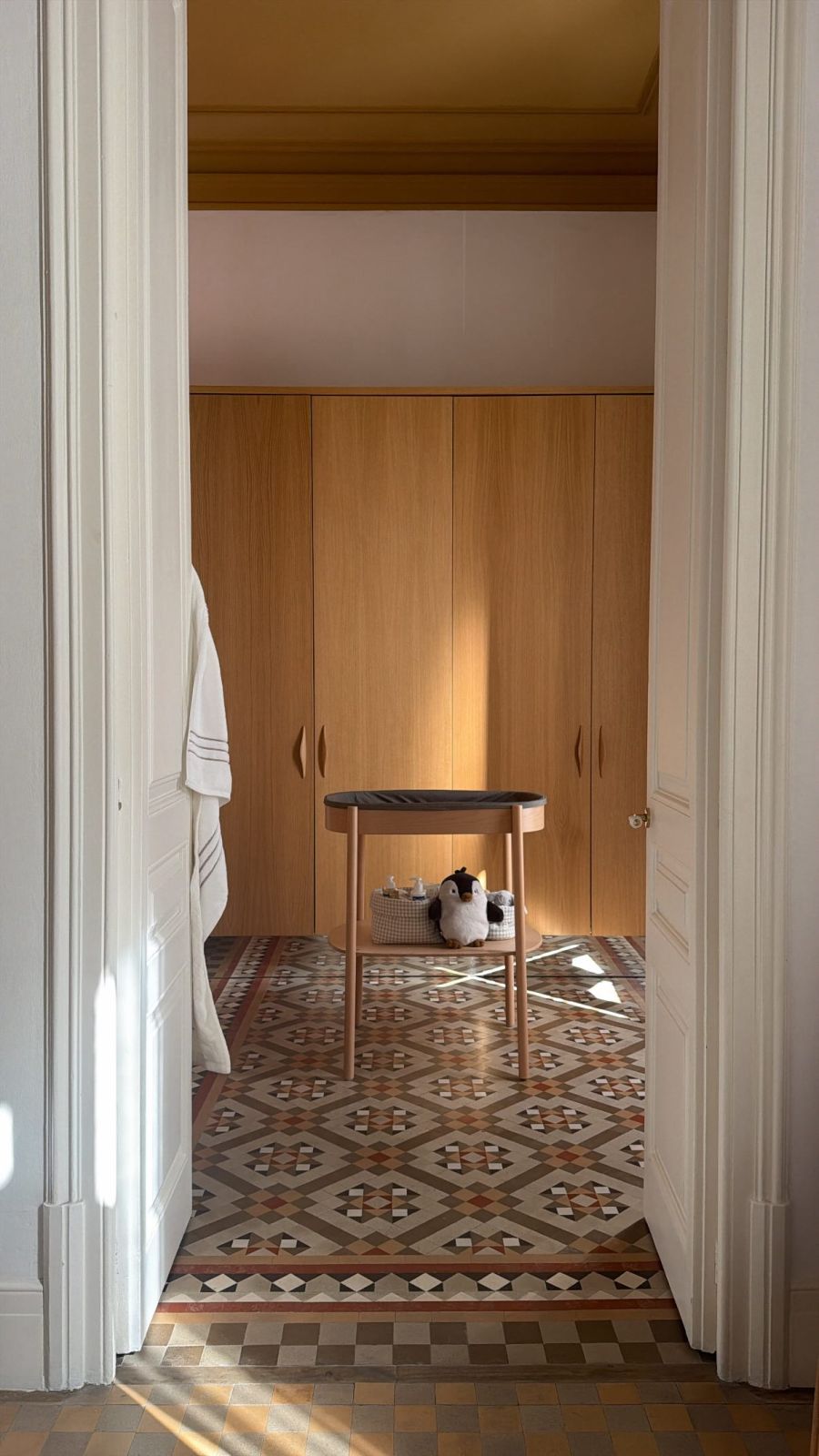 La habitación estilo escandinavo de Úrsula Corberó y el Chino Darín