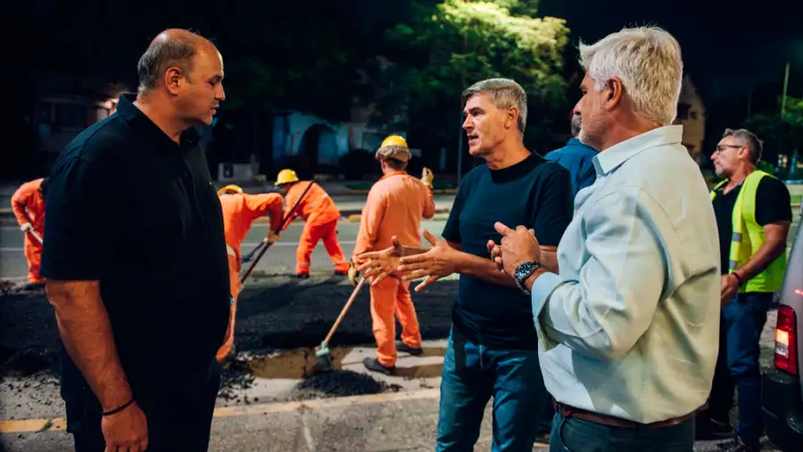 Arreglos de calle nocturnos, Passerini junto a Peralta