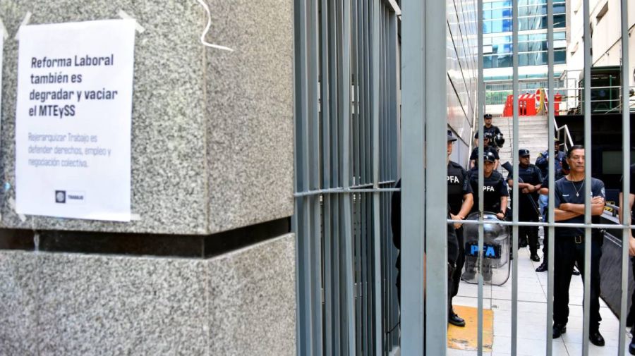Manifestación en Ministerio de Trabajo 04032026